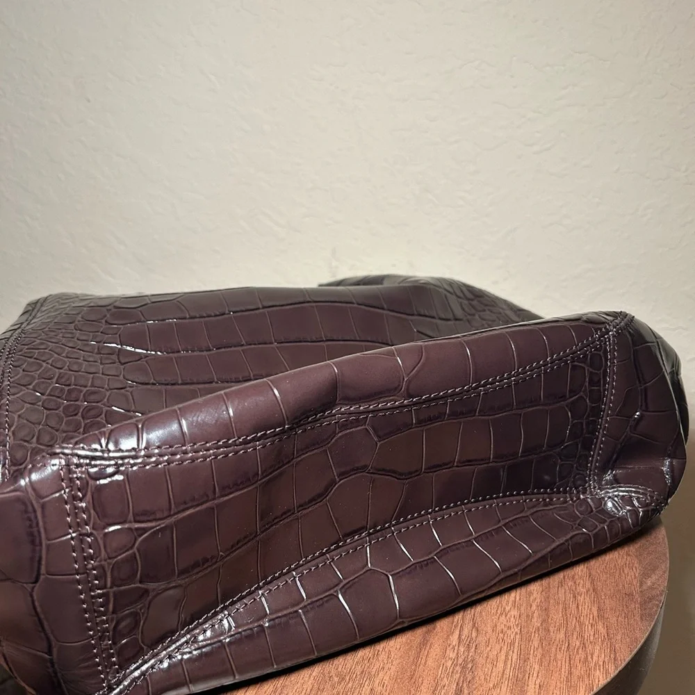 Michael Kors Brown Lillie Large Crocodile Embossed
Leather Shoulder Bag - Picture 10 of 10